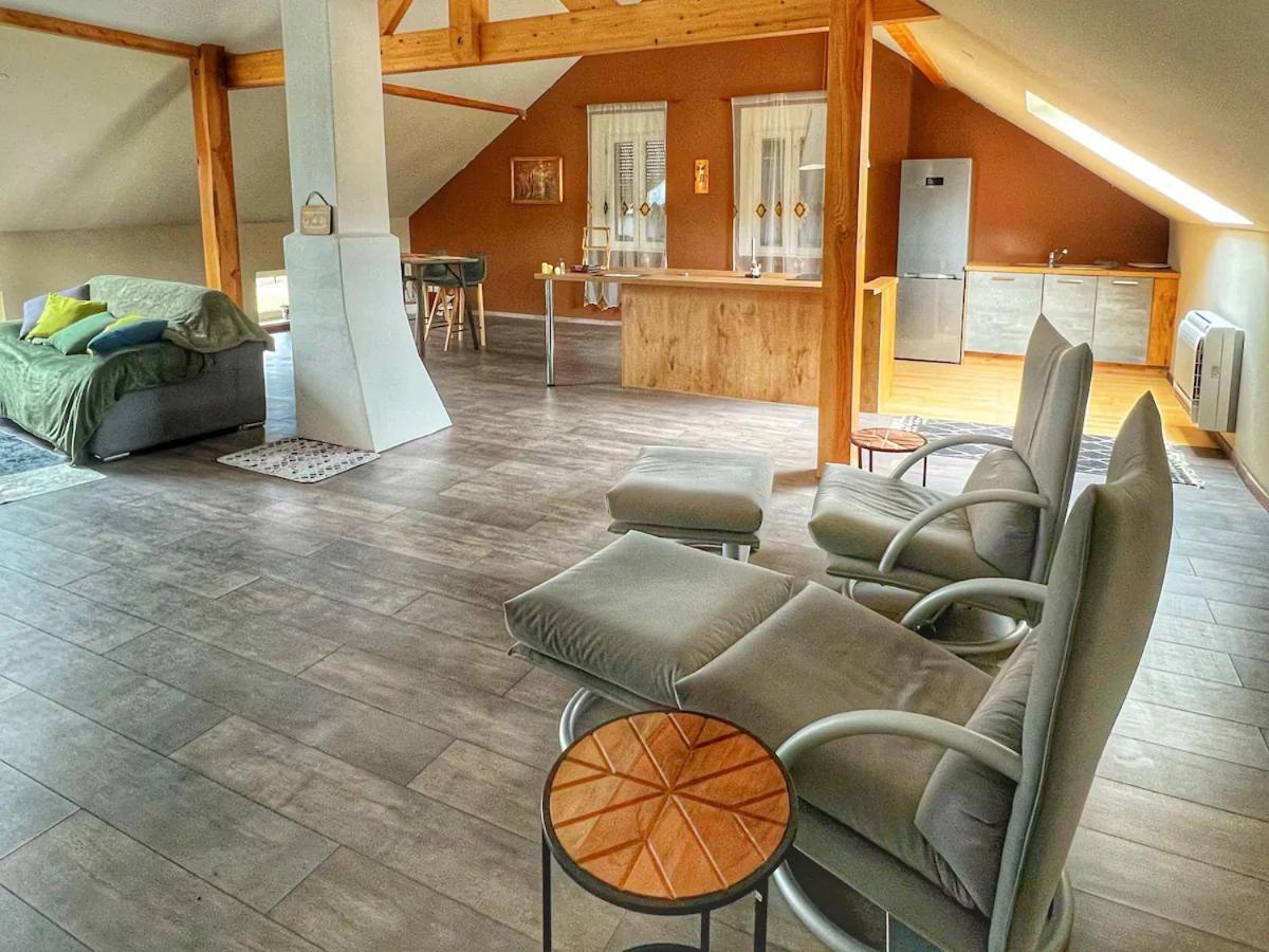 Loft Spacieux En Pleine Foret Bining Екстер'єр фото